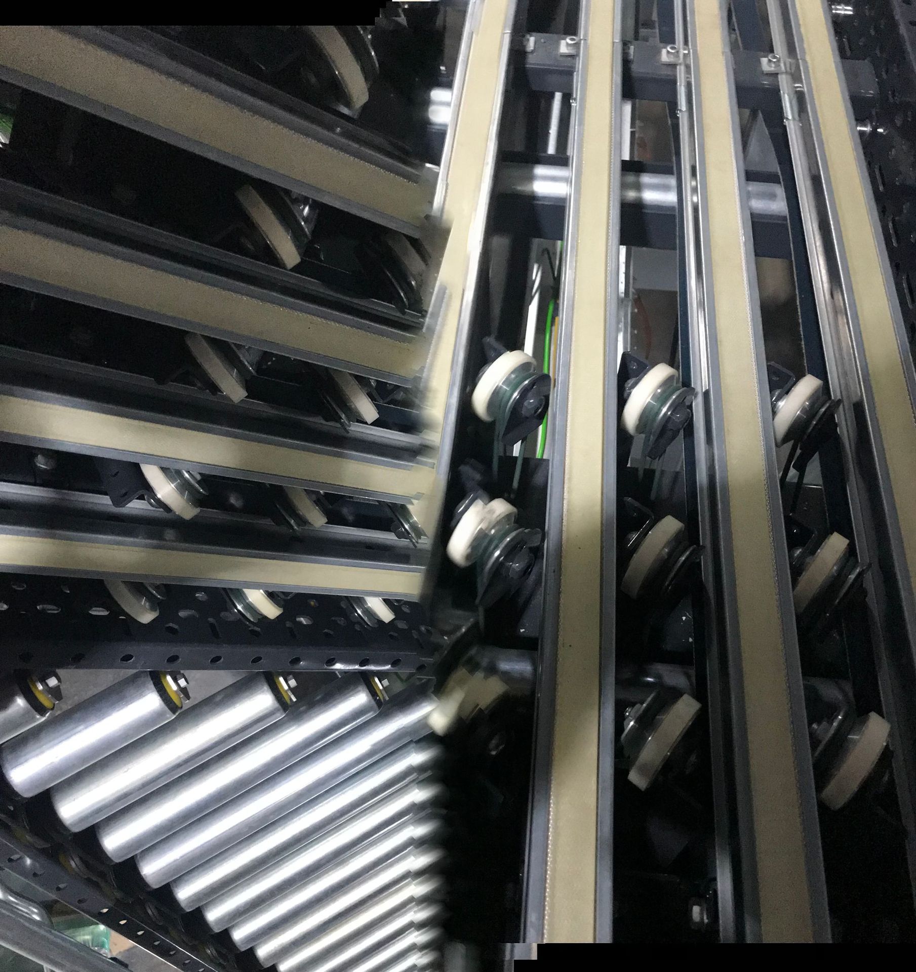 西格林SIEGLING 物流分揀輸送機E 15/2 UO/V5+F19X8U65導(dǎo)條輸送帶