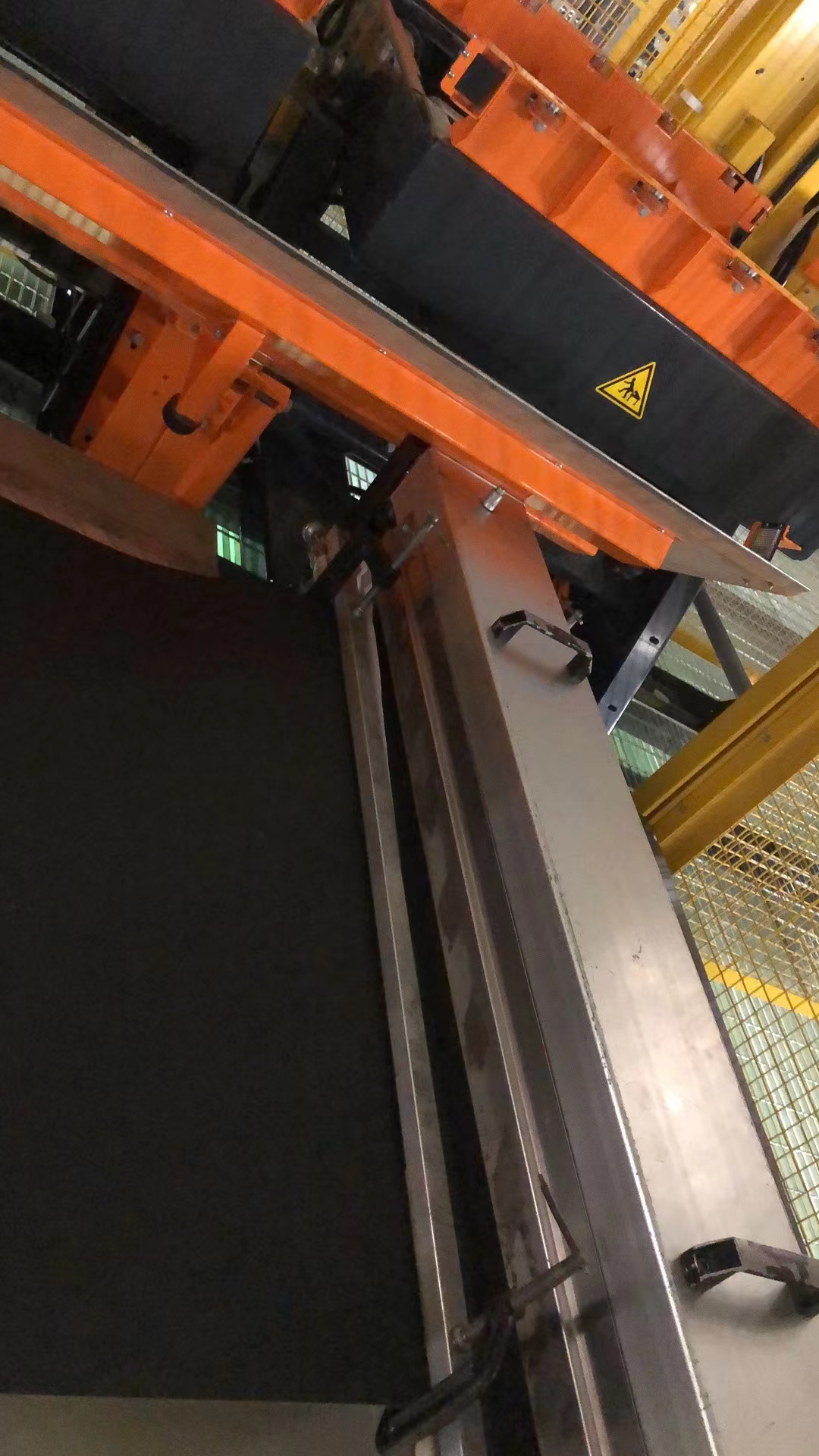 大型機場行李輸送分揀線建設(shè)(圖4)